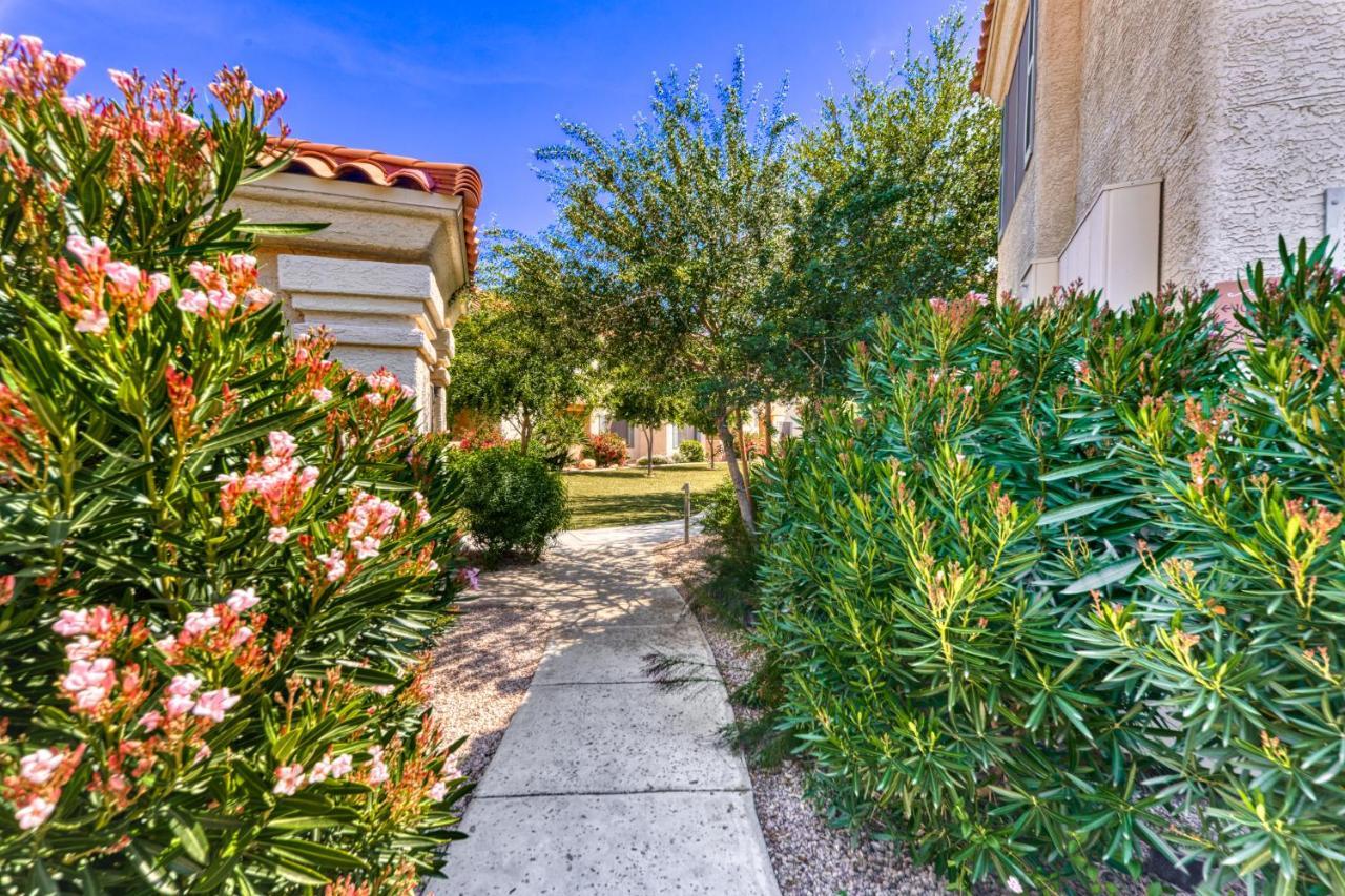Cozy Cactus Condo In Scottsdale Exterior photo